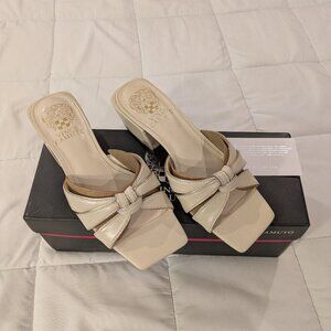 NIB NWT Vince Camuto cream beige Selaires sandals slides size 5